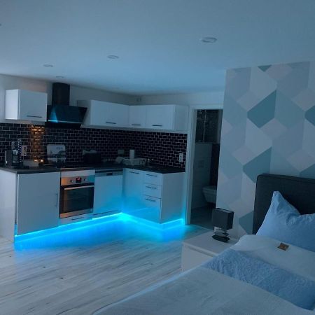 Modern Renovated Apartment Suited For Business Consultants - In Close Distance To Dt, Dhl And Un Campus - Reserved Parking 본 외부 사진